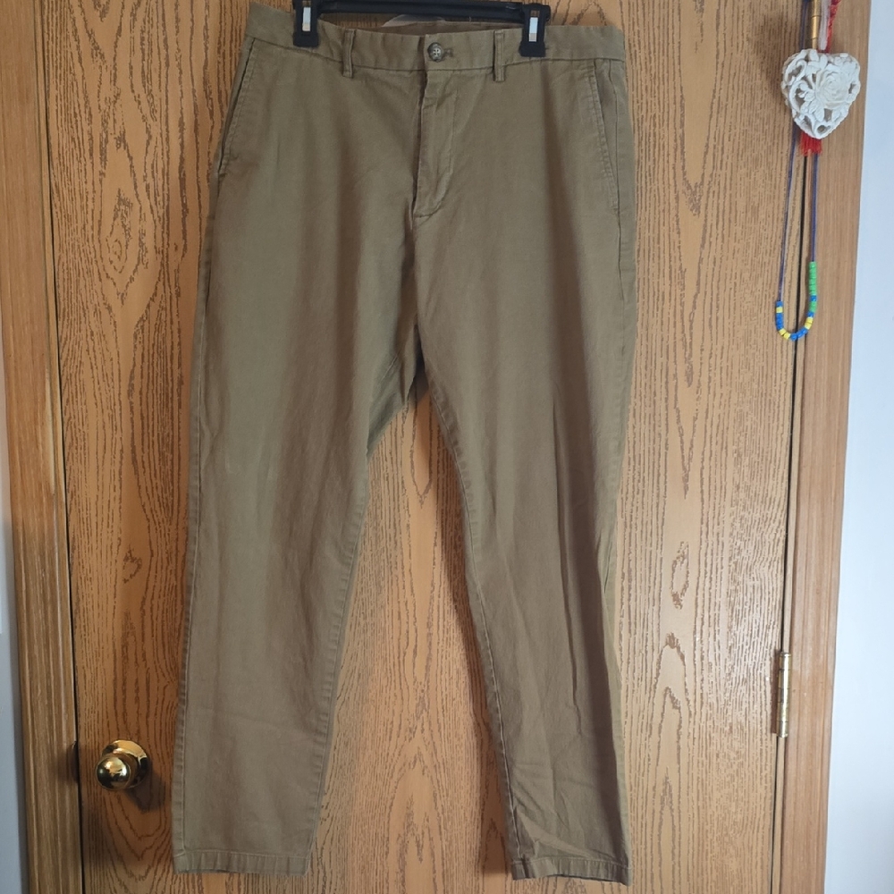 Old Navy Tan Chinos Versatile Khakis